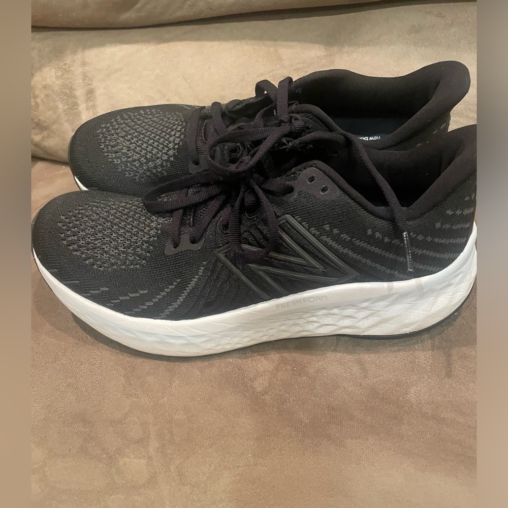 COPY - New Balance  fresh foam tennis shoes EUC